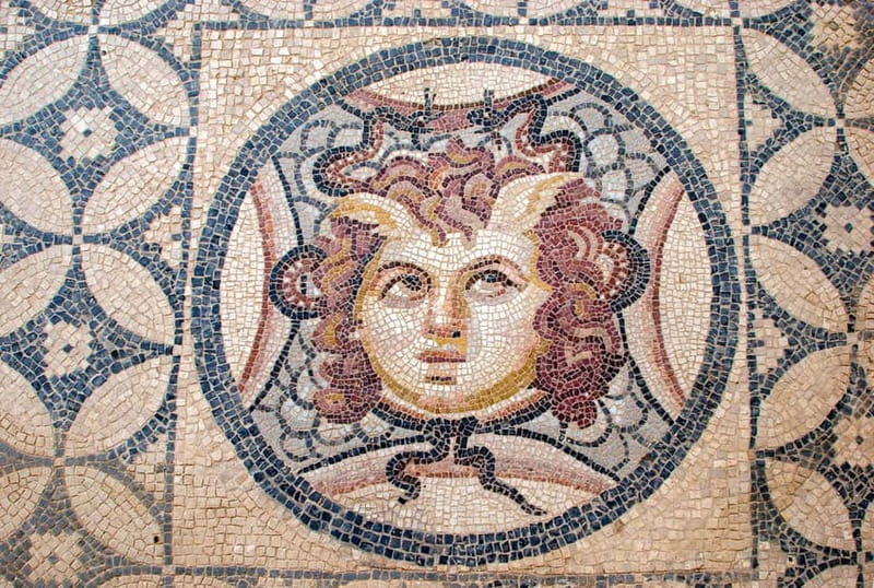 3-hour Ephesus and Terrace Houses Tour Kusadasi Cruiser Only - Port Pickup at Kuşadası: Finding Your Guide Without Guesswork