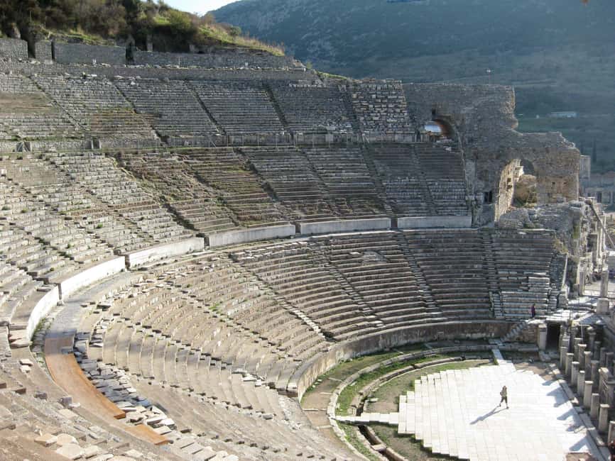 Budget-Friendly Ephesus Tour from Izmir - Meet-up and the bus ride from Izmir Konak