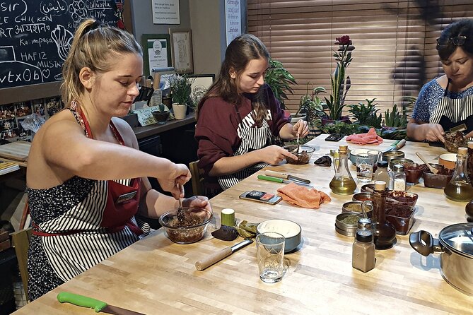 Cooking Class in Ephesus Selcuk Town - From Kusadasi to Selçuk: the ride and produce first stop