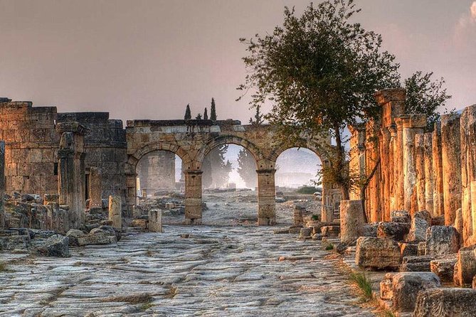 Daily Pamukkale and Hierapolis Tour from Kusadasi and Selcuk - Lunch, Timing, and Heat: The Small Stuff That Determines Enjoyment