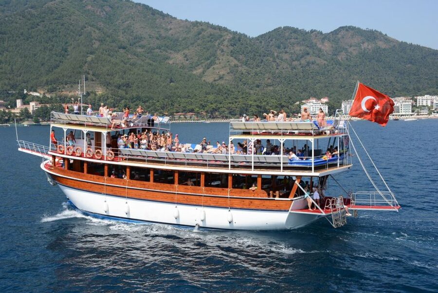 Didim/Altinkum: Lazy Day Boat Trip w/BBQ Lunch - Key points before you go