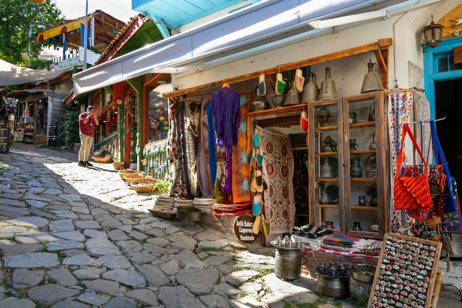 Drive by Ephesus&Ancient wonders(NO walking&NO hidden costs) - Old Selçuk houses and the carpet village craft lesson