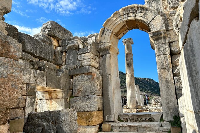 Ephesus and Virgin Mary Tour with Skip the Line, Lunch incl. - Meryemana (Virgin Mary’s House): faith history and the St. John link