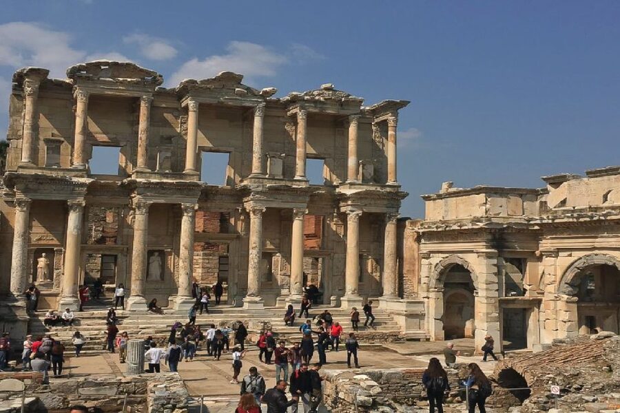 Ephesus: House of Virgin Marry & Artemis w Lunch & Ticket - Selçuk breaks and craft workshops: watching hands at work