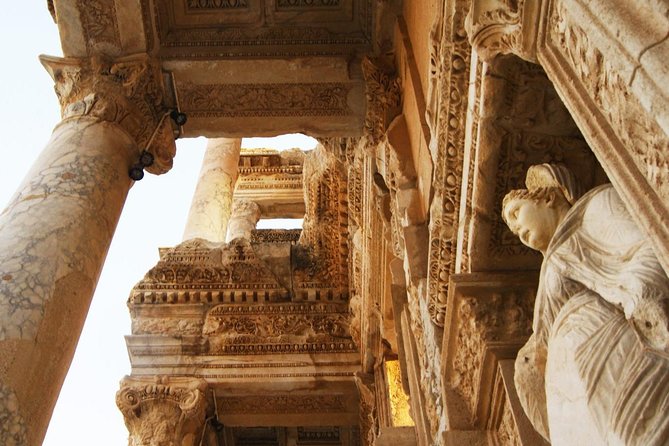 Ephesus Skip Line Tour From Kusadasi Port - Hand Statue Stop: A Quick Welcome Landmark Before the Ruins