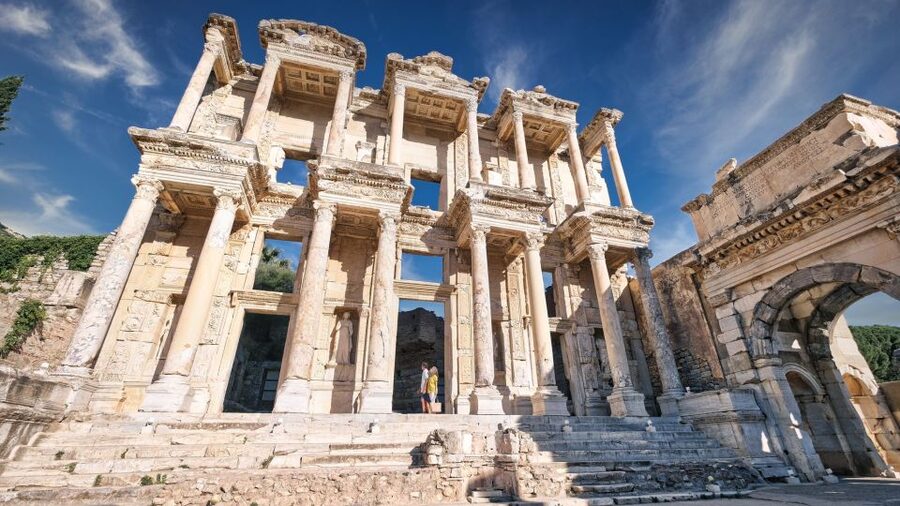 From Kusadasi or Izmir: Ephesus Private Tour - House of the Virgin Mary on Mount Bulbuldagi: A Quiet Start With Purpose