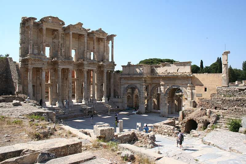 From Kusadasi or Izmir: Ephesus Private Tour - Selçuk Lunch Break: Eat Local Without Losing the Day
