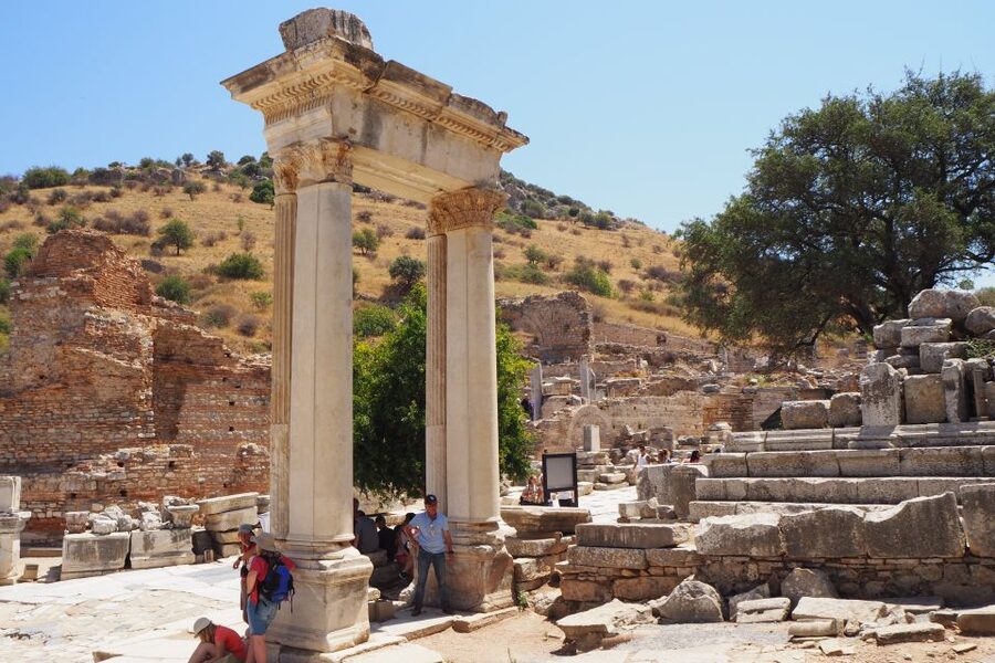 From Kusadasi Port: Ephesus Full-Day Private Trip - Guide Quality: Why Private Matters in Ephesus