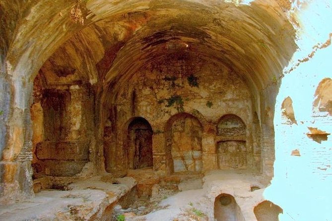 Highlights of Ephesus Private Tour From Kusadasi Port - Stop 6: Temple of Hadrian—best preserved structure on Curetes Street