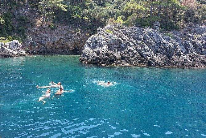Kusadasi Aegean Sea Full-Day Boat Trip with Lunch - Where to meet: the exact starting point you should use