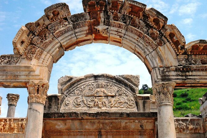 Kusadasi Ephesus Full Day Tour With Lunch & Professional Guide - Selcuk Lunch Break: Open Buffet, a Real Pause, and a Chance to Reset