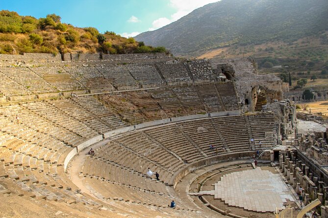 Kusadasi ephesus tours Turkish Bath with Port Pick Up and drop - Golden Fringe Lunch and Carpet Presentation: A Turkish Break With Shopping Nearby