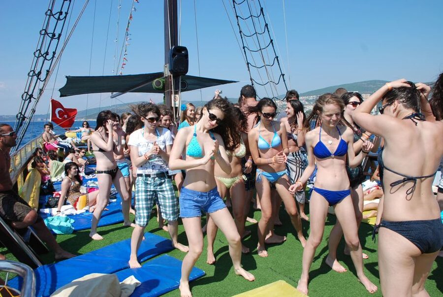 Kusadasi Full-Day Boat Trip & BBQ - Sailing Between 3 Bays: What the Time on the Water Really Gives You