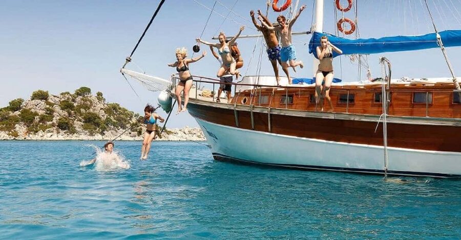 Kusadasi: Full–Day Boat Trip with Lunch - A wooden gulet day in the Gulf of Kusadasi: what it feels like
