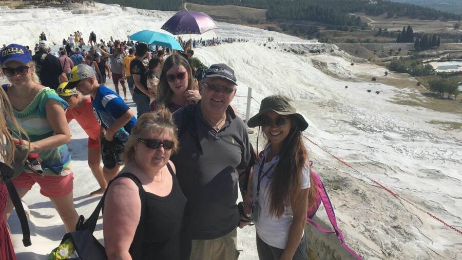 Kusadasi: Guided Pamukkale Tour - Time management: lunch, photo stops, and the side stop debate