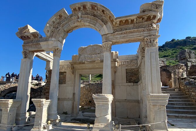 Kusadasi Port PRIVATE EPHESUS TOUR (fixed price 1 to 15 people) - Who should book this Kusadasi private Ephesus tour