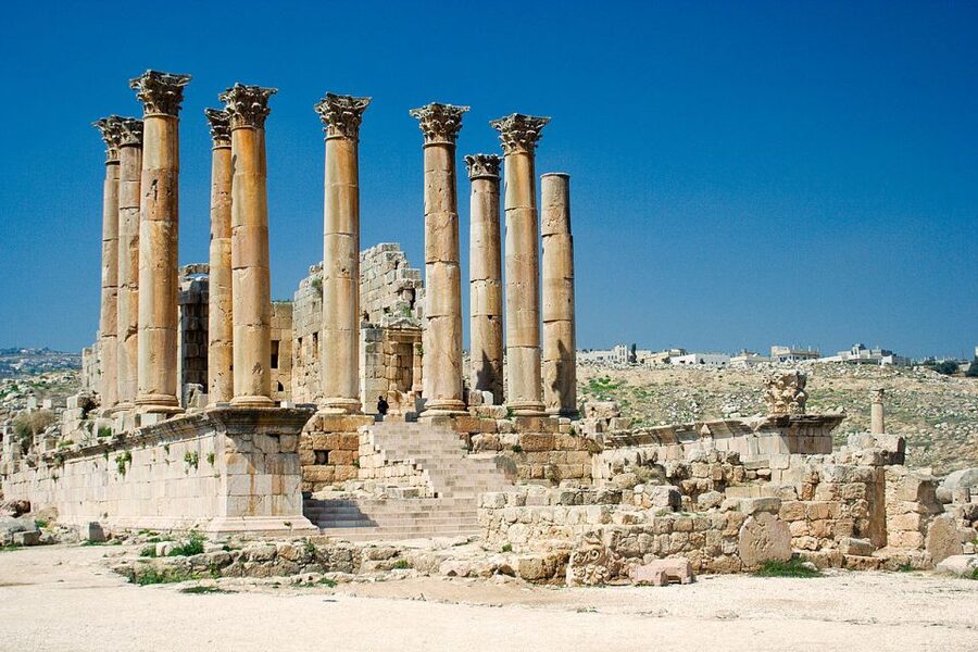 Kusadasi: Private Ephesus Tour with Lunch for Cruisers - Temple of Artemis: short photo stop, big Seven Wonders energy