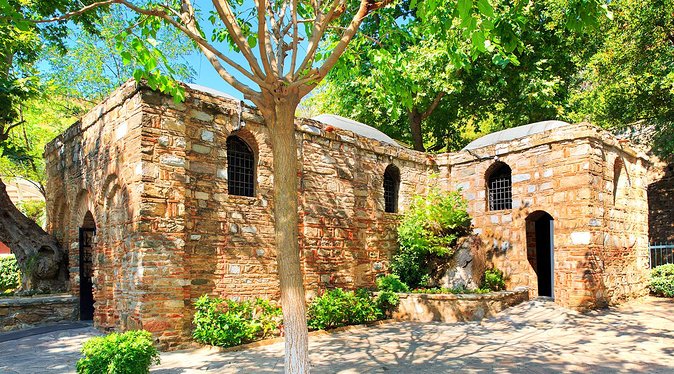 Kusadasi Private Shore Excursion: Ephesus and House of Mary - The art-historian guides: what the narration adds to the ruins