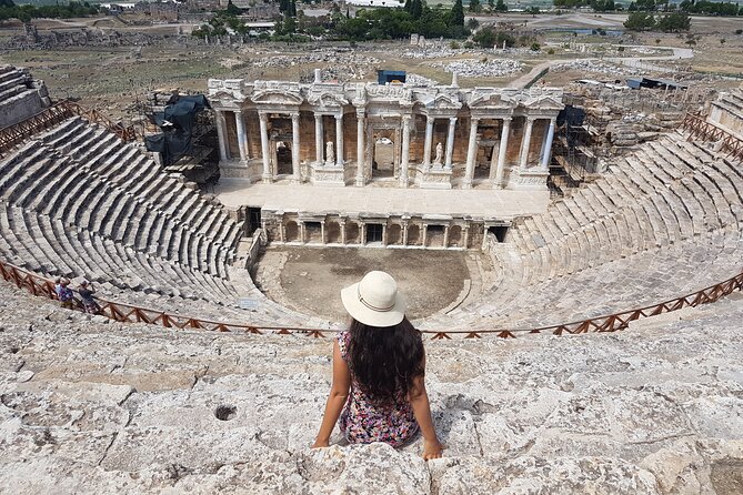 Pamukkale Small Group Tour with Lunch from Kusadasi - Your guide’s role: the difference between a day trip and a good day