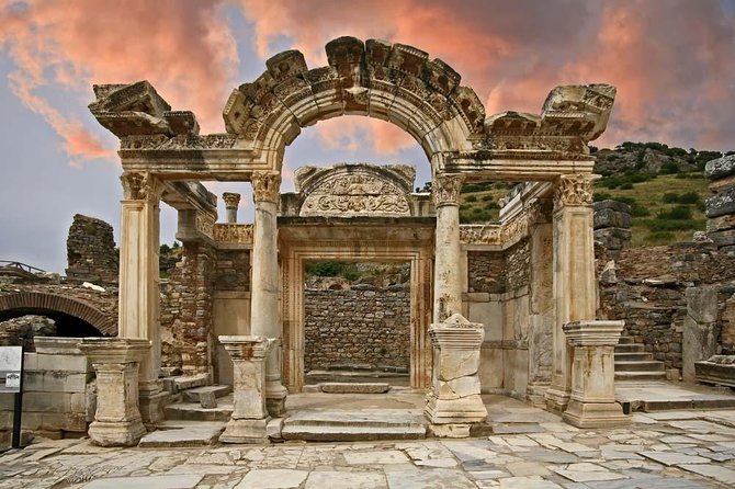 Private Ephesus &The Mary's House Tour for Cruisers(skip theline) - Lunch and comfort: where your day gets less stressful