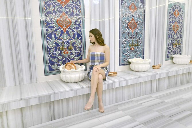 Private Ephesus Tour & Turkish Bath Hamam Experience in Kusadasi - Selçuk Break: Lunch, Ceramics, and the Rug-Making Stop