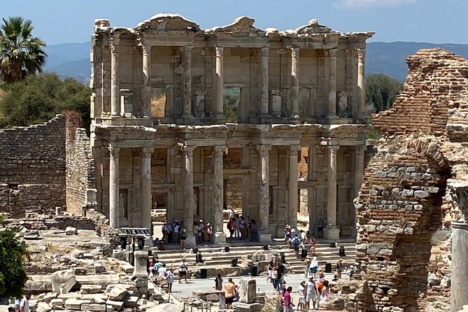 Private Tour in Ephesus and Traditional Turkish Bath from Port - Guides in Action: Why Private Means Different (Even Within the Same Route)