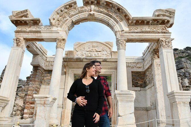 Private Van for Ephesus Tour from Kusadasi Port - Meeting your guide at the port: how the day stays smooth