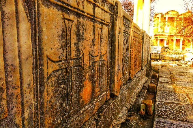 Quick-Ephesus Private Tour - The Library: why this building feels bigger than its stones