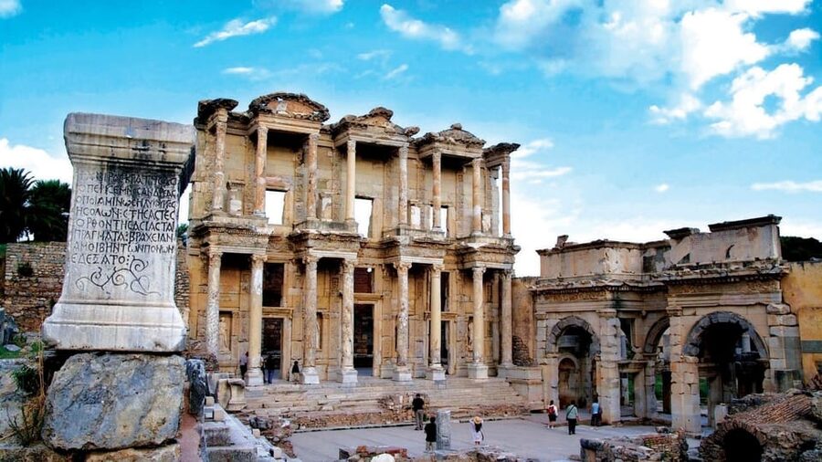 Selcuk: Full-Day Ephesus and House of Virgin Mary Tour - Getting from your hotel to Ephesus without the headache