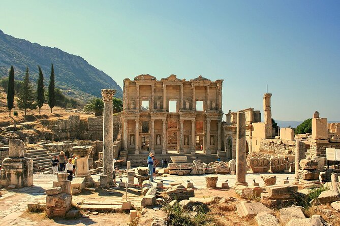 Shore Excursion 1 or 2 Day Private Tour from Kusadasi Port for Ephesus-Pergamon - Meryemana (The Virgin Mary’s House): A Calmer Stop That Changes the Mood