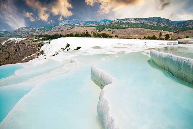 Shore Excursion: Private Pamukkale Tour From Kusadasi Port - Pamukkale thermal pools: what to expect when you walk the travertines