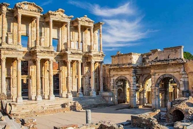 SKIP-THE-LINE: 4 Hours Ephesus Tour ONLY FOR CRUISERS from PORT - Golden Fringe carpet weaving school: a calm contrast to ruins