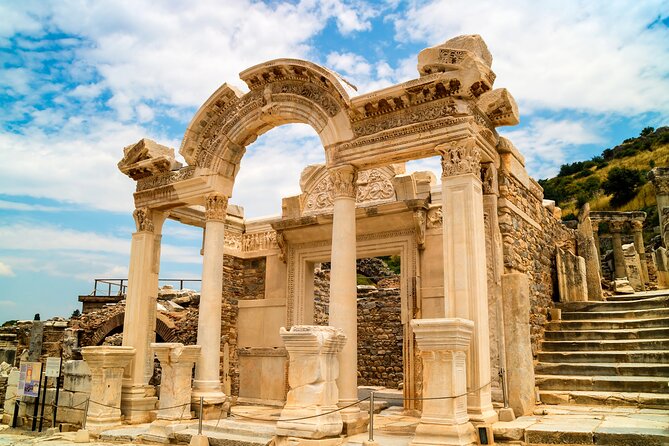 SKIP-THE-LINE: BEST OF EPHESUS PRIVATE TOUR with Lunch & ENTRY - Lunch, shopping distractions, and keeping control of your time