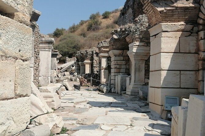 Small Group(MAX 12)EPHESUS&HOUSE OF VIRGIN MARRY TOUR FORCRUISERS - Entering Ancient Ephesus: Upper Gate to Lower Gate on Foot