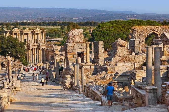 Top-Rated Ephesus and House of Virgin Mary Tour for Cruisers - Artemis area and Kusadasi Castle: quick culture, quick wins