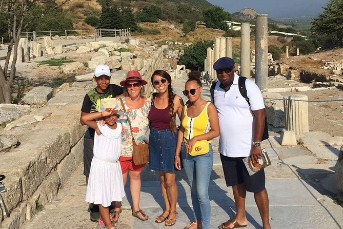 Top-Rated: Ephesus & Artemis Tour for Cruisers WITH ENTRY TICKETS - Port pickup at Kuşadası: fast start, fewer headaches